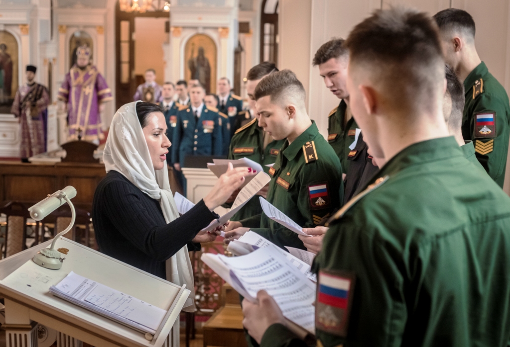 Хор курсантов Военного института впервые своим пением сопровождал Божественную литургию в Санкт-Петербургской Духовной Академии