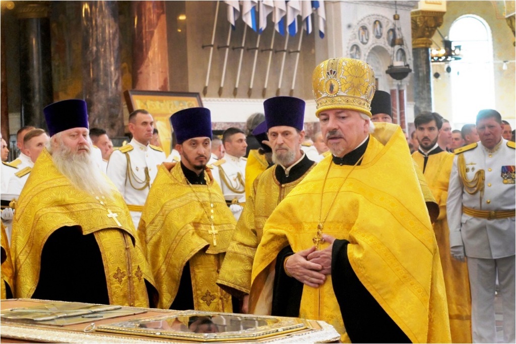 Встреча мощей святого праведного воина Феодора Ушакова и молебен в Кронштадтском Никольском Морском ставропигиальном соборе