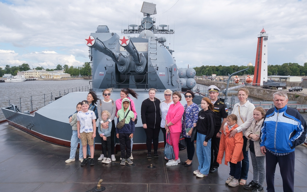 Военным отделом Санкт-Петербургской епархии проведена акция поддержки детей погибших воинов