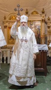 Митрополит Варсонофий совершил великую вечерню в Александро-Невской лавре, ему сослужил Архимандрит Алексий (Ганьжин) и другие священнослужители